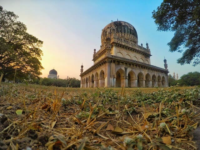 Qutub-Shahi-Tomb-Hyderabad-1