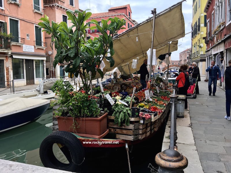 Castello Venice - Veggie Market on The Gondola